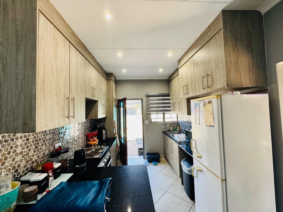 To Let 3 Bedroom Property for Rent in Waterval East North West